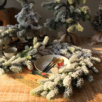 2022 novo božićno cvjetnih dekoracija kedar s borovom šumom biljka restoran večernje prozor stola visi ratana borovu list cvijet