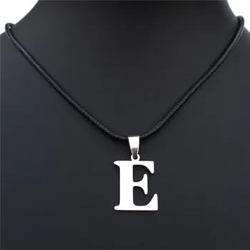 Ogrlica sa ovjes u obliku slova abecede E od nehrđajućeg čelika sa crnim kabel i oznakom F G H I J K L M N O P Q R S T U V W X W Z A B C D